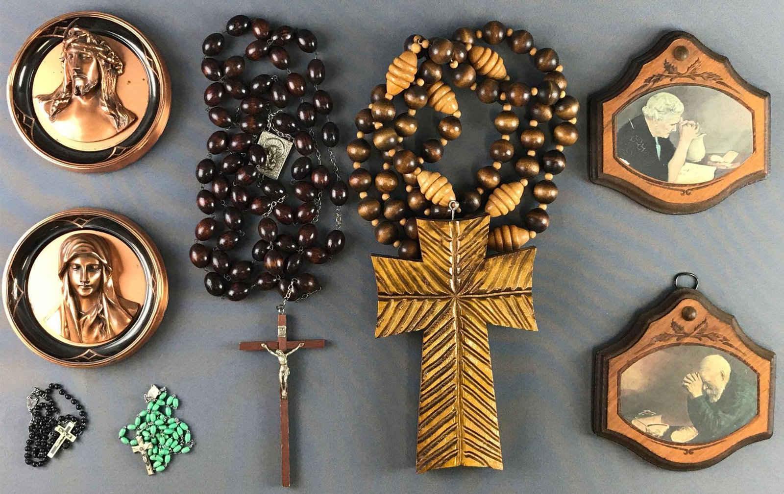 Group of 8 Religious Items (1 of 4)
