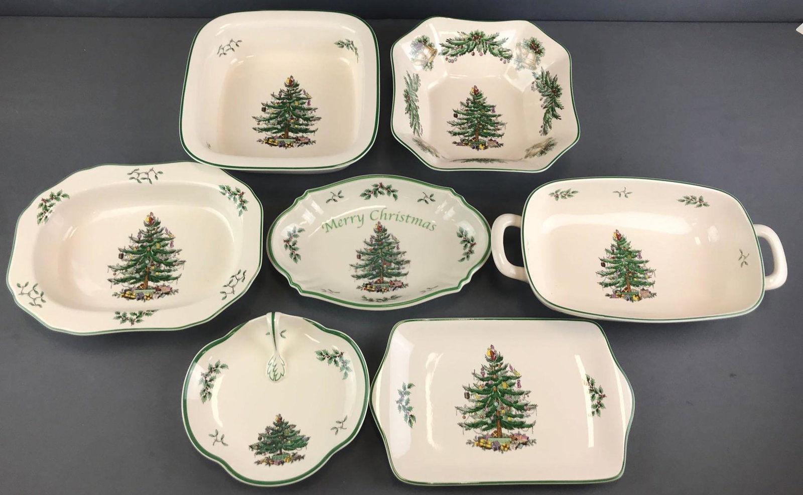 Group of 7 Spode Christmas Tree serving and baking (1 of 6)
