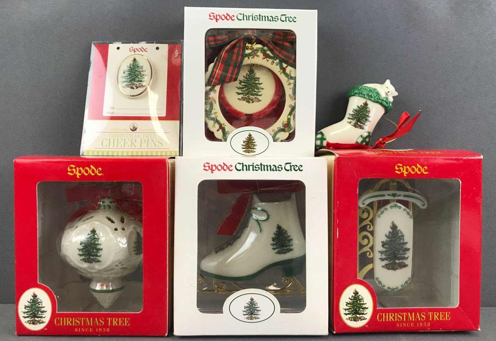 Group of 6 Spode Christmas Tree Ornaments, pin (1 of 8)