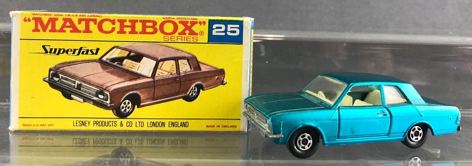 Matchbox Superfast No. 25 Ford Cortina G.T. die-cast (1 of 7)