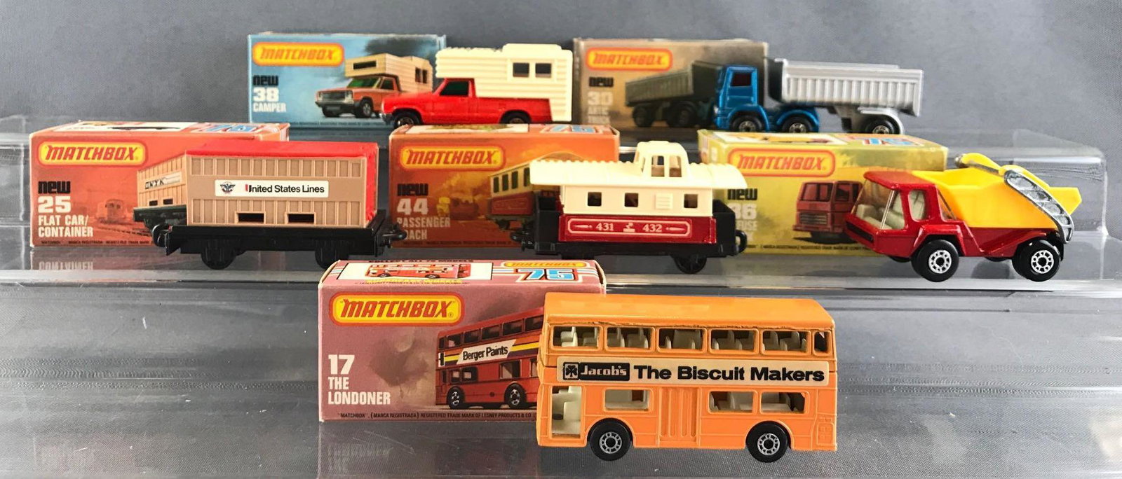 Group of 5 Matchbox die-cast vehicles with original (1 of 9)