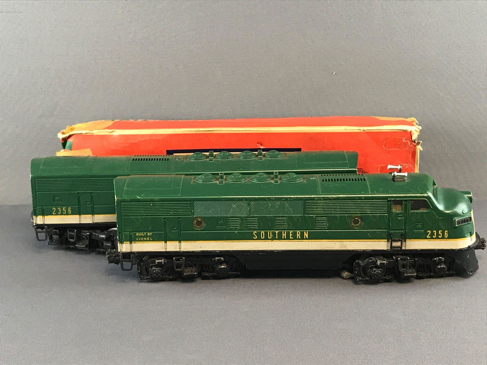 Group of 2 Lionel Southern 2356 Diesel Locomotive with (1 of 3)