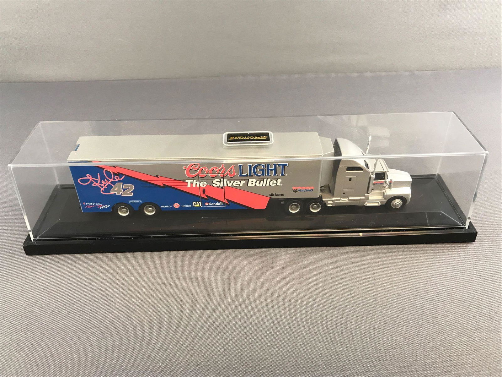 Action Kyle Petty Coors Light Race Car die-cast tractor (1 of 12)