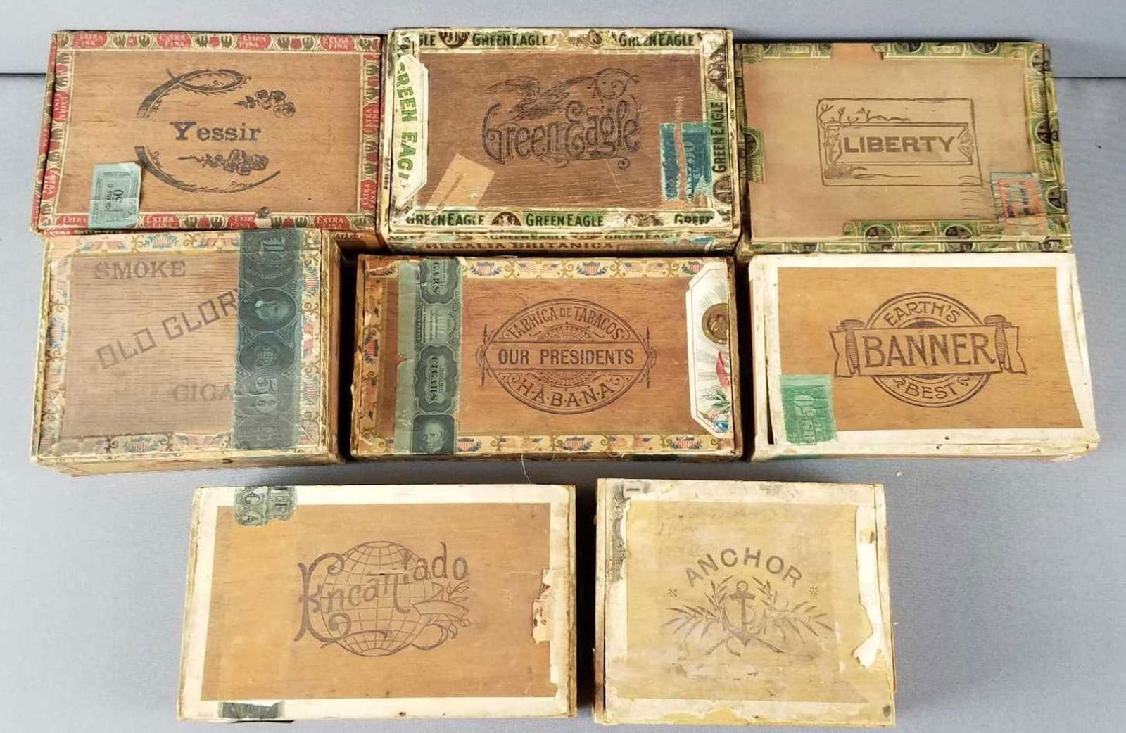 Group of 8 vintage patriotic cigar boxes: Yessir, Green Eagle, Liberty, Old Glory and more. Green eagle box measures 8.5 x 5.5 x 2.5