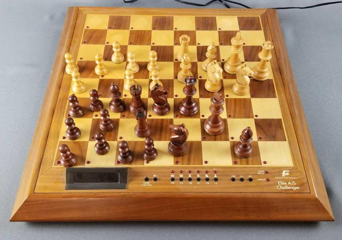 Vintage Fidelity electronics chess board: Missing pieces. Needs repair. 18 x 19 inches