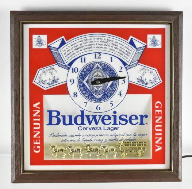 Budweiser Light Up Advertising BeerClock Sign (1 of 2)