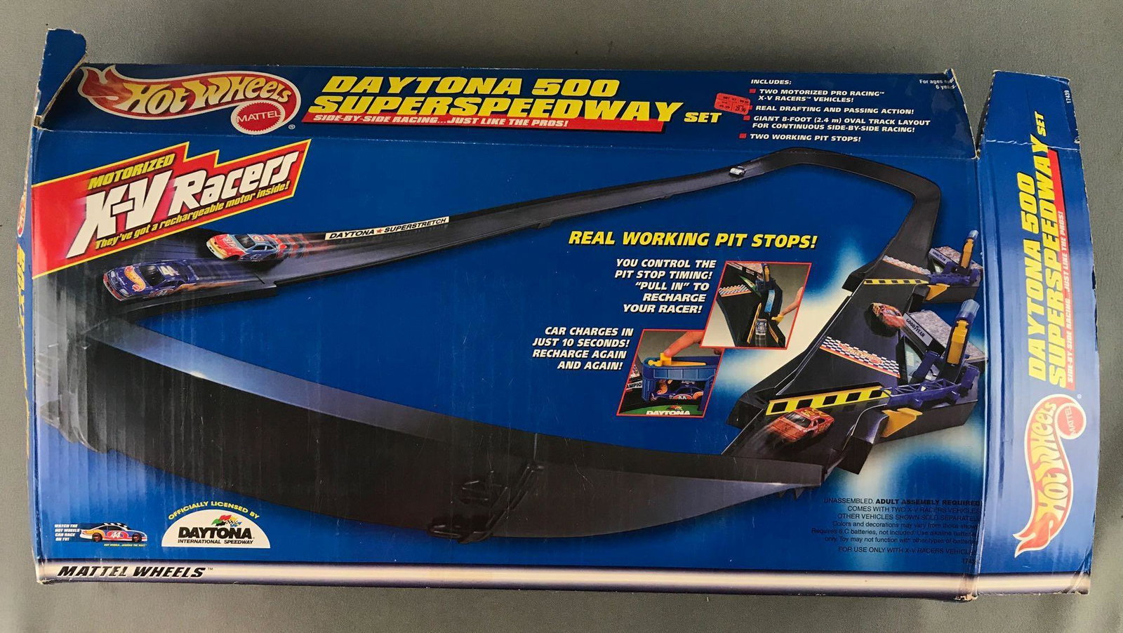 Hot Wheels Daytona 500 SuperSpeedway Set: In original box measures 24x15x3.75 inches, unknown completion.