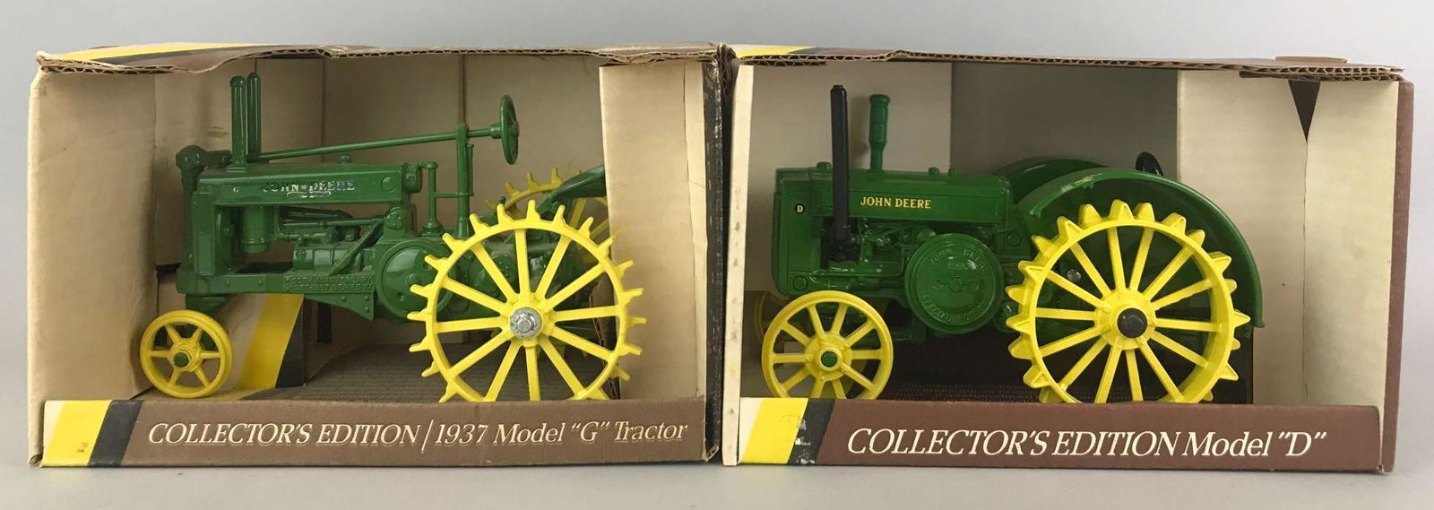 2 Ertl John Deere die-cast Tractors (1 of 3)