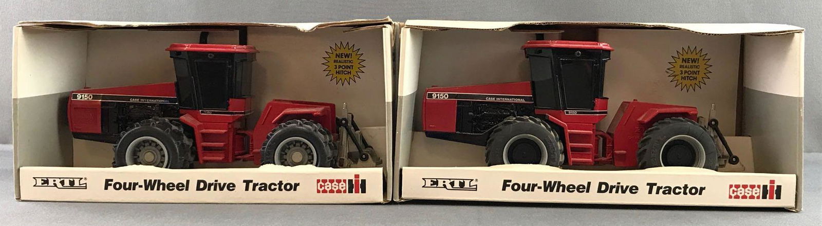 Group of 2 Ertl Case International die-cast tractors (1 of 4)