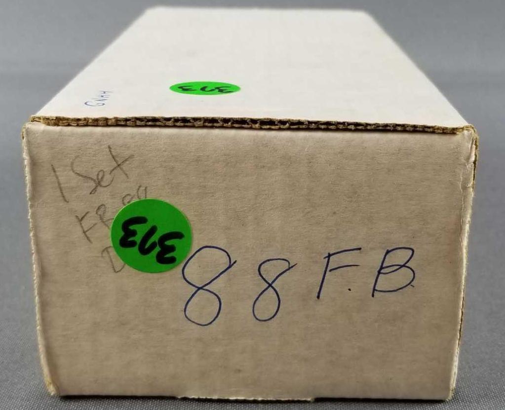 1988 Topps football card set: Complete set, includes Bo Jackson Super Rookie