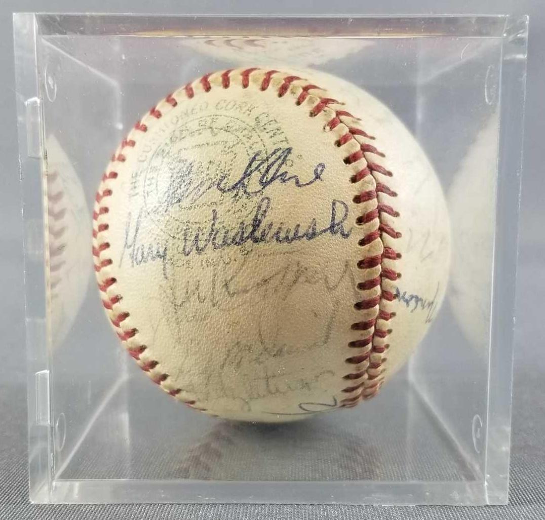 Signed 1970's New York  Yankees baseball (1 of 6)