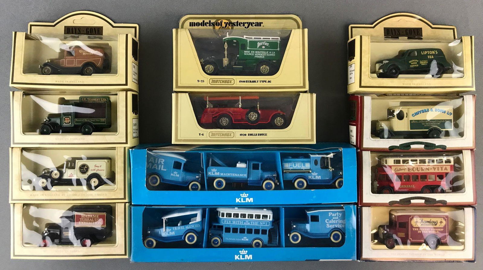 Group of 11 assorted die-cast vehicles/sets (1 of 5)
