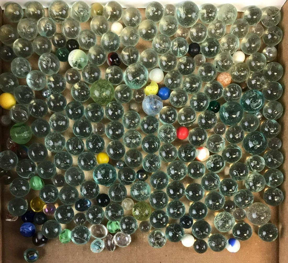 Group of assorted vintage marbles (1 of 3)