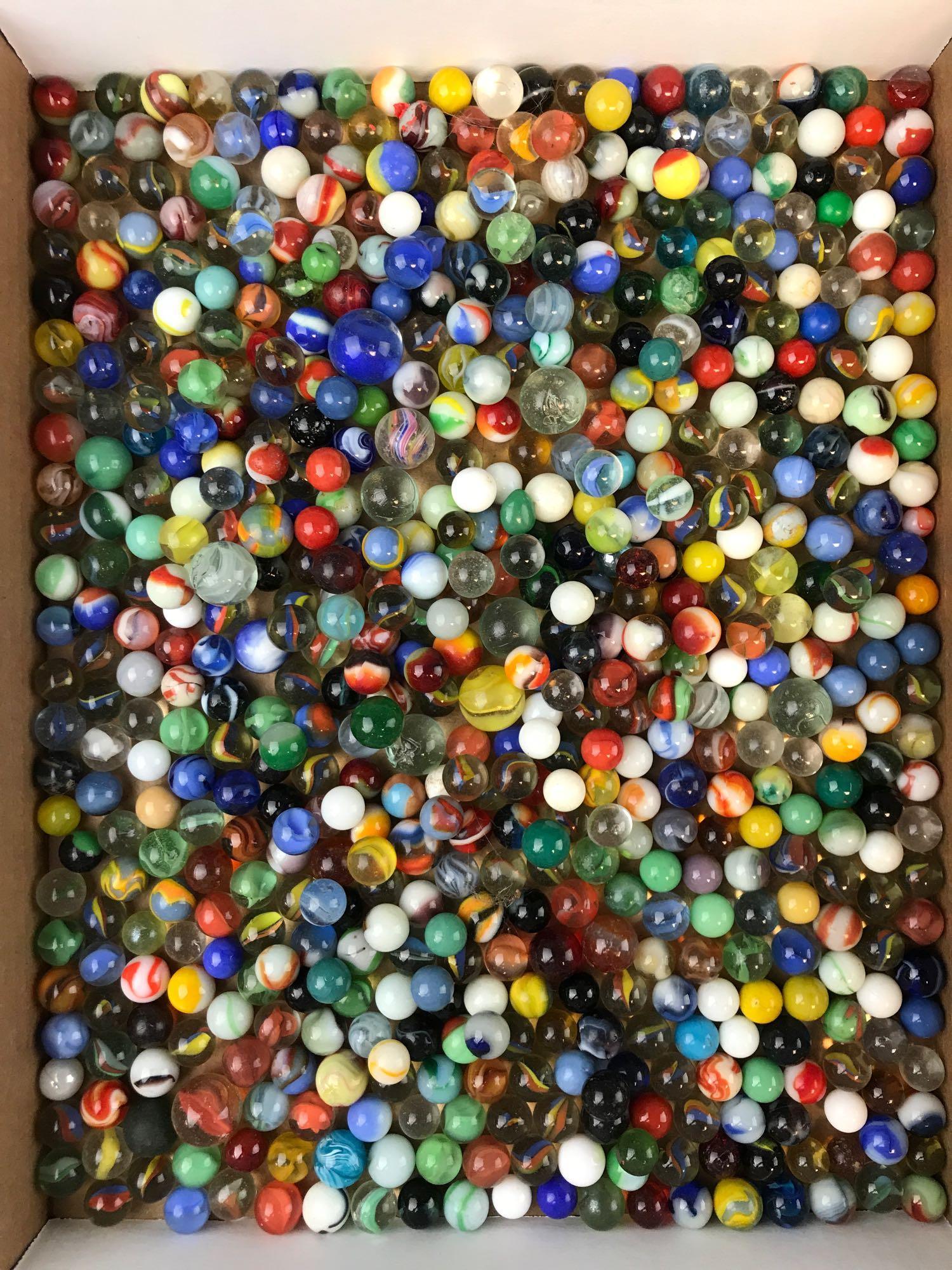 Group of assorted vintage marbles (1 of 3)