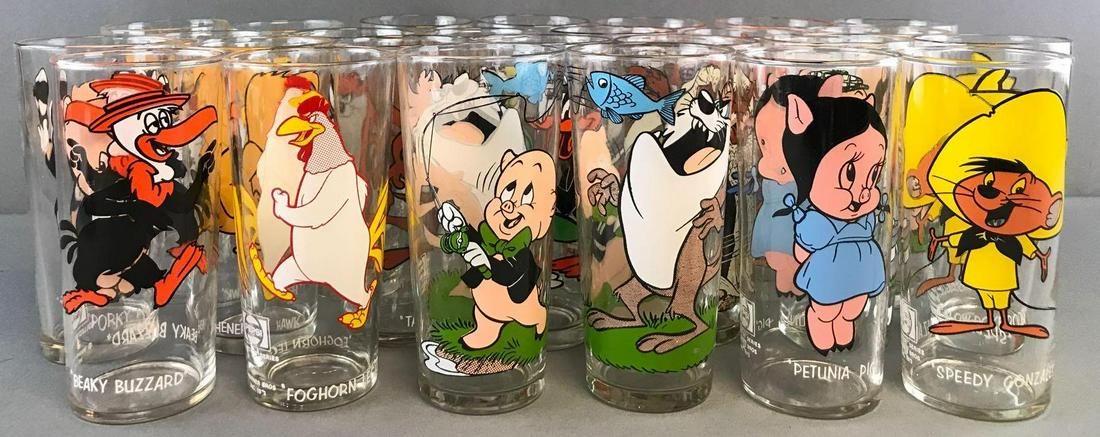 Group of 26 Pepsi Warner Bros Collectors Edition (1 of 6)