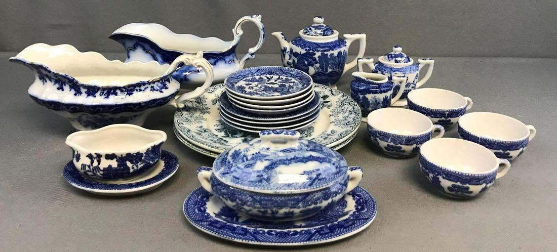 Group of 25 pieces assorted vintage blue transfer ware (1 of 8)