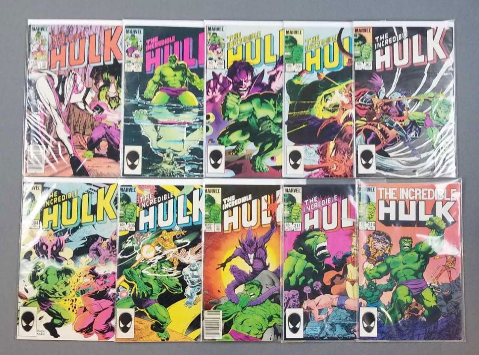 Group of 10 Marvel Comics The Incredible Hulk comic (1 of 4)