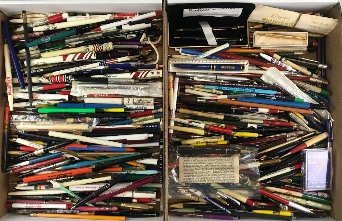 Group of 200+ assorted vintage pens and pencils (1 of 3)