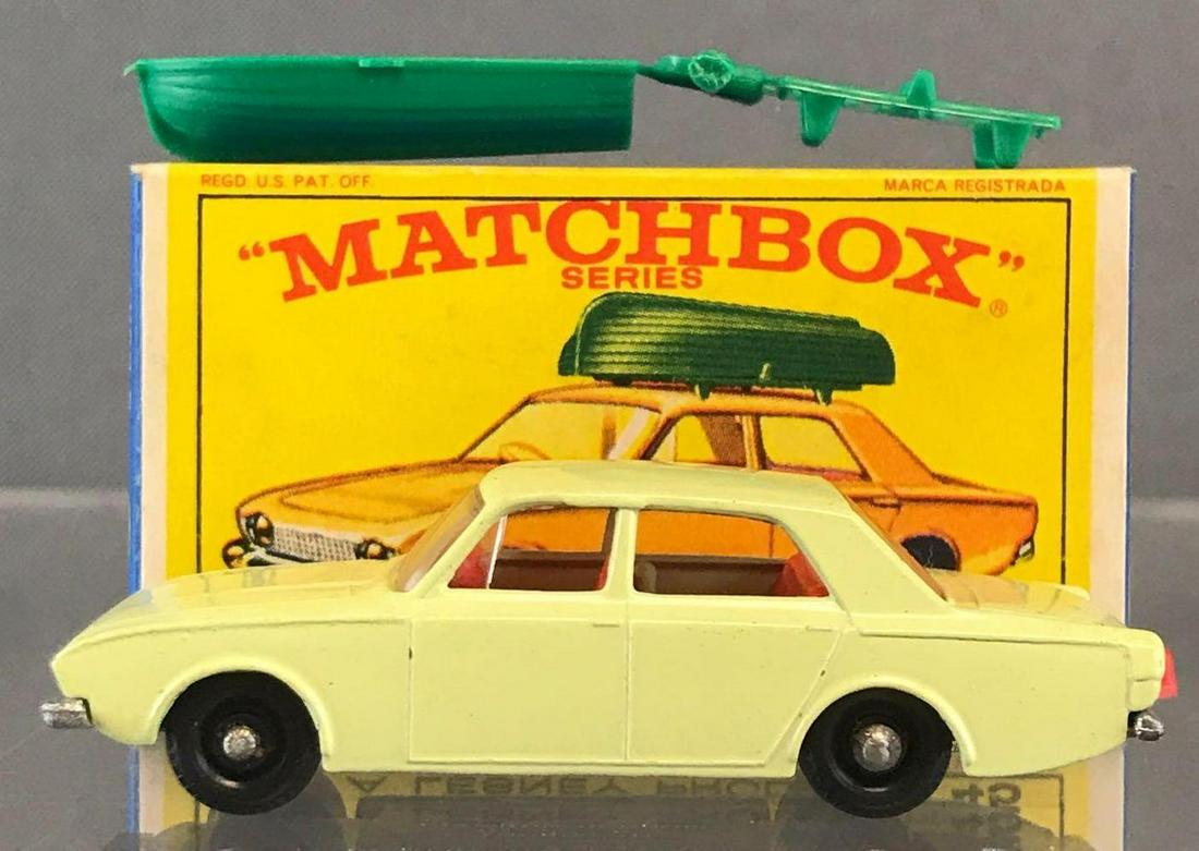 Matchbox No. 45 Ford Corsair with Boat (1 of 9)