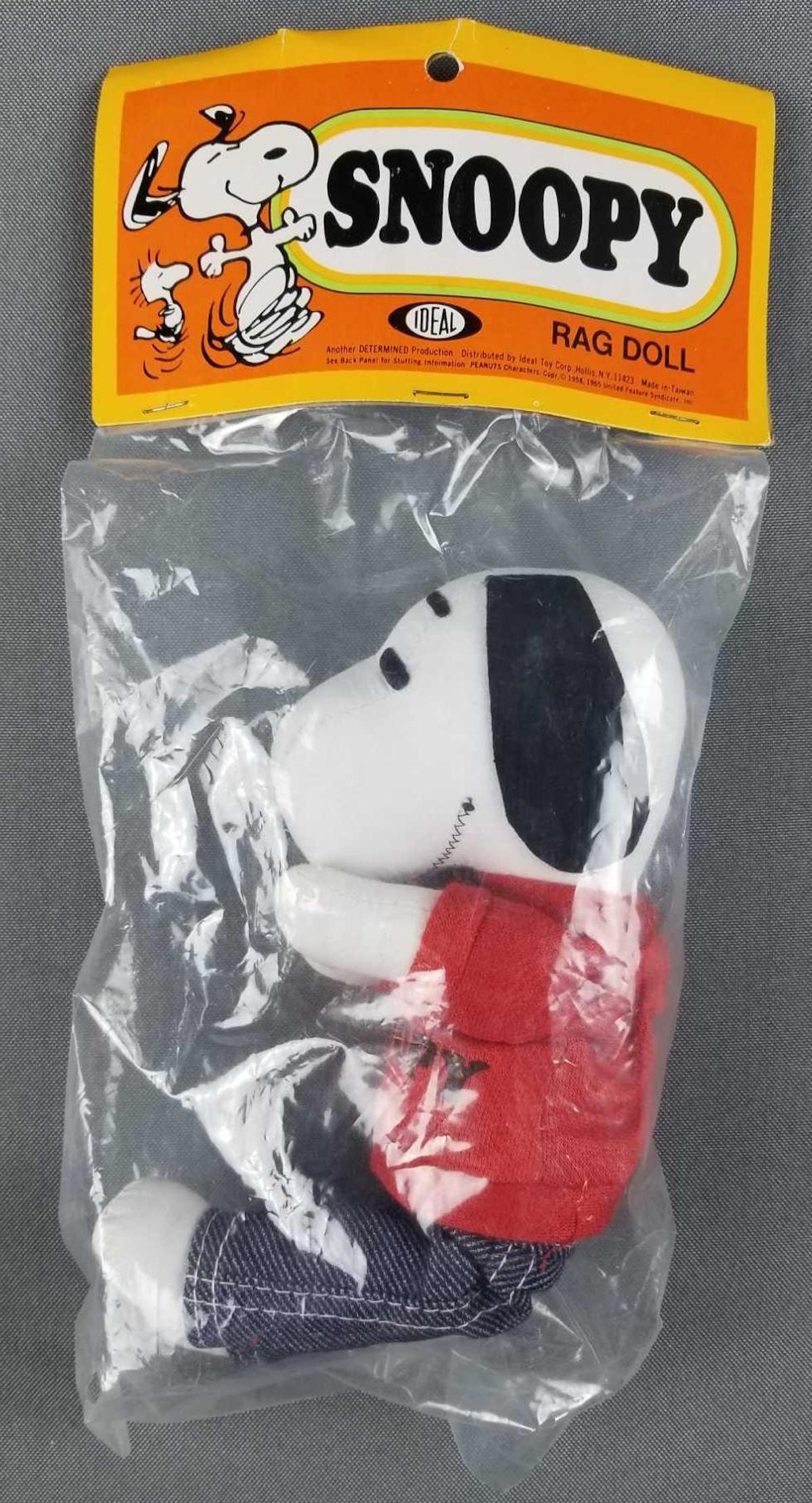Ideal Snoopy Rag doll in original packaging (1 of 3)