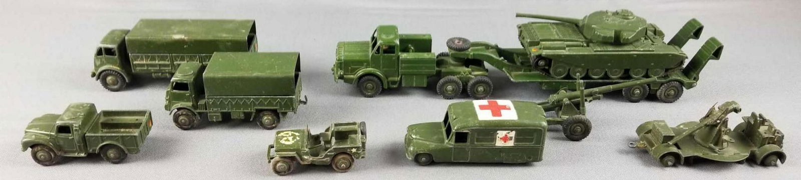 Group of vintage Dinky Toys die cast military vehicles (1 of 6)