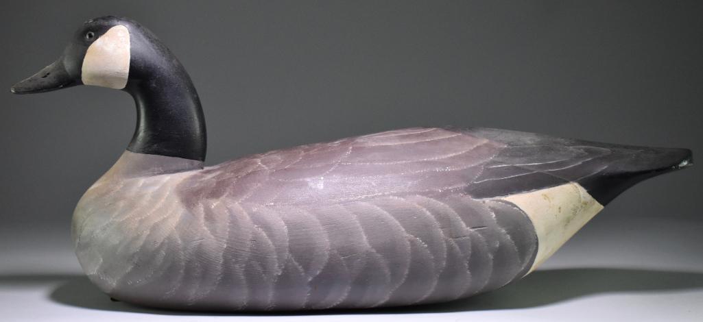 Canadian Goose Full Size Decoy: East Coast, Circa 1970's. Slight separation crack, Unknown carver. 25 x 9 x 11 inches