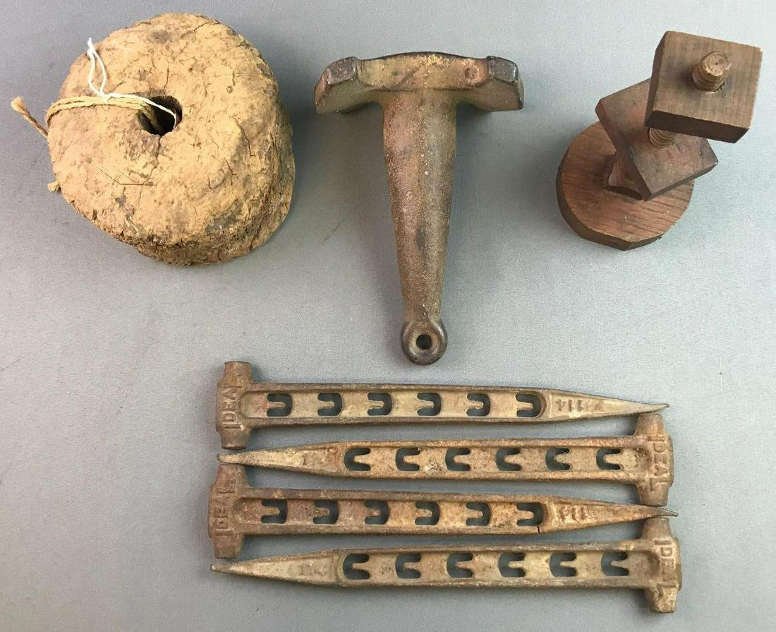 Group of miscellaneous items. (1 of 5)