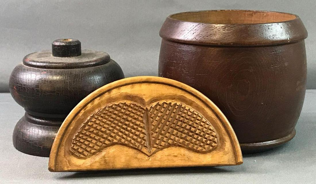 Group of miscellaneous wooden items (1 of 3)