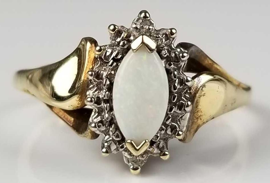 10k gold opal ring (1 of 5)
