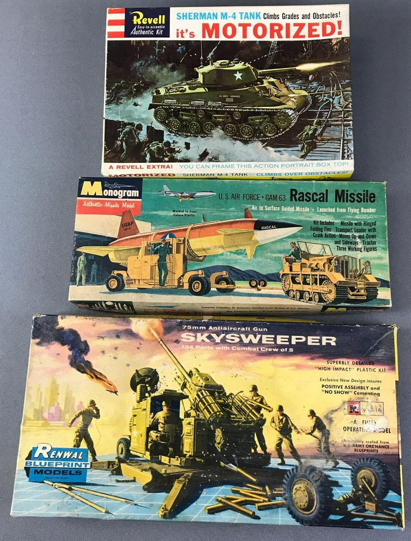 Group of 3 Military Model Kits (1 of 7)
