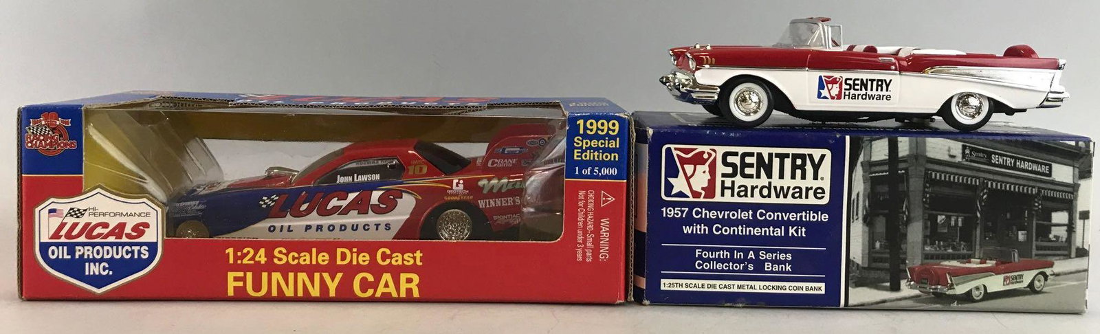 Group of 2 die-cast vehicles (1 of 8)