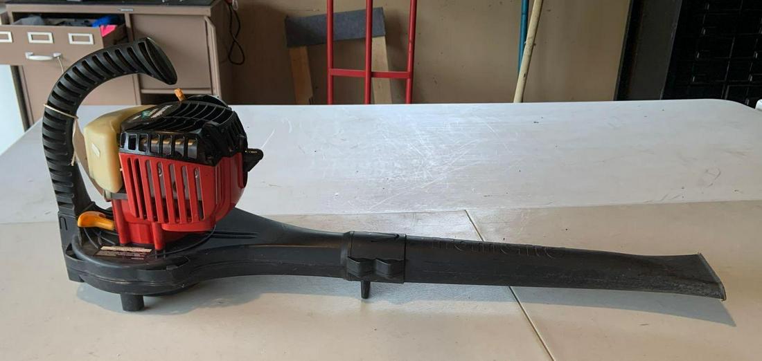 Homelite mighty lite leaf blower: Has compression, untested, no shipping. 34 x 9 x 12 inches