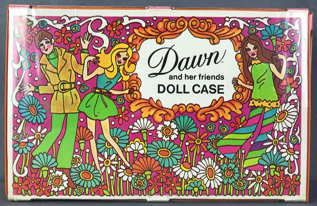 Dawn and her friends Dolls in Case (1 of 5)