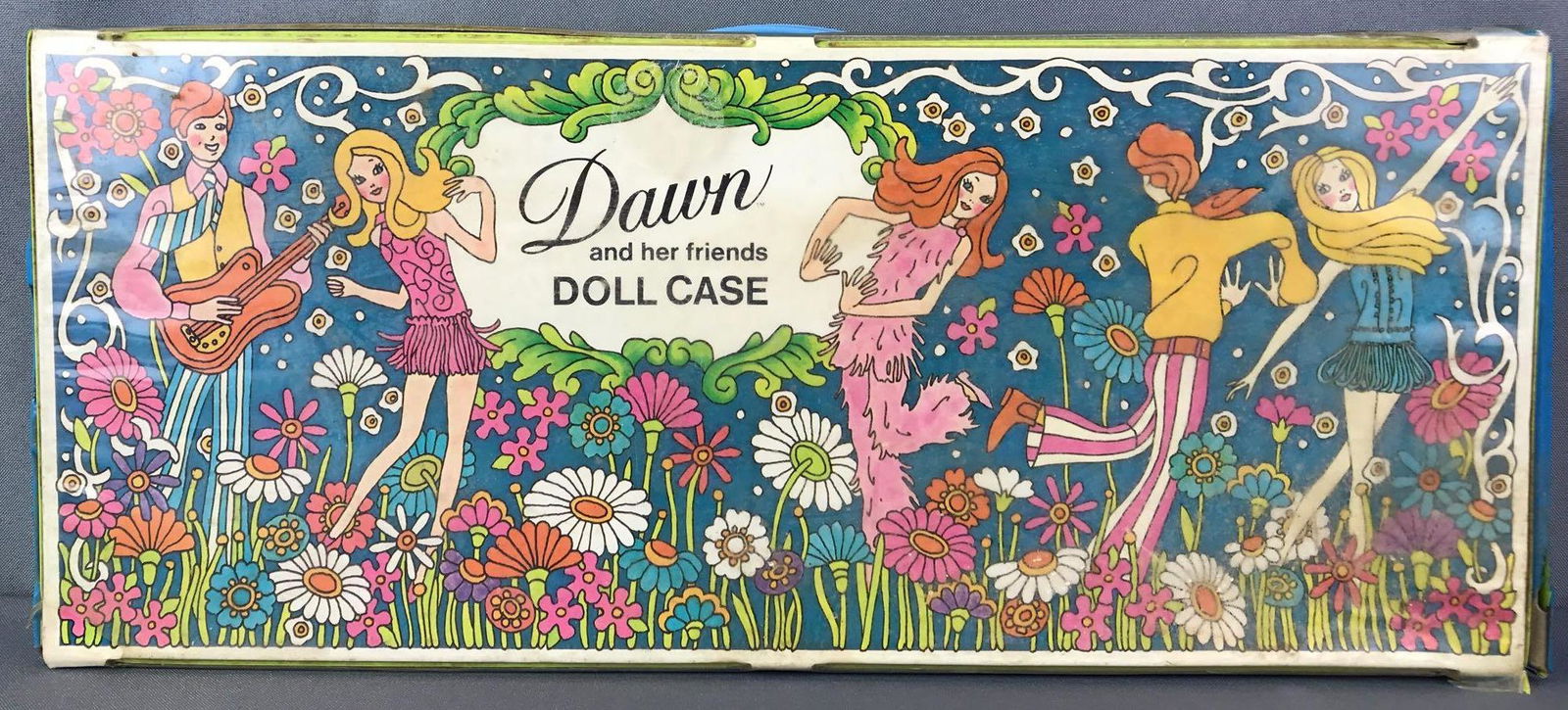 Dawn and her friends Dolls in Case (1 of 5)