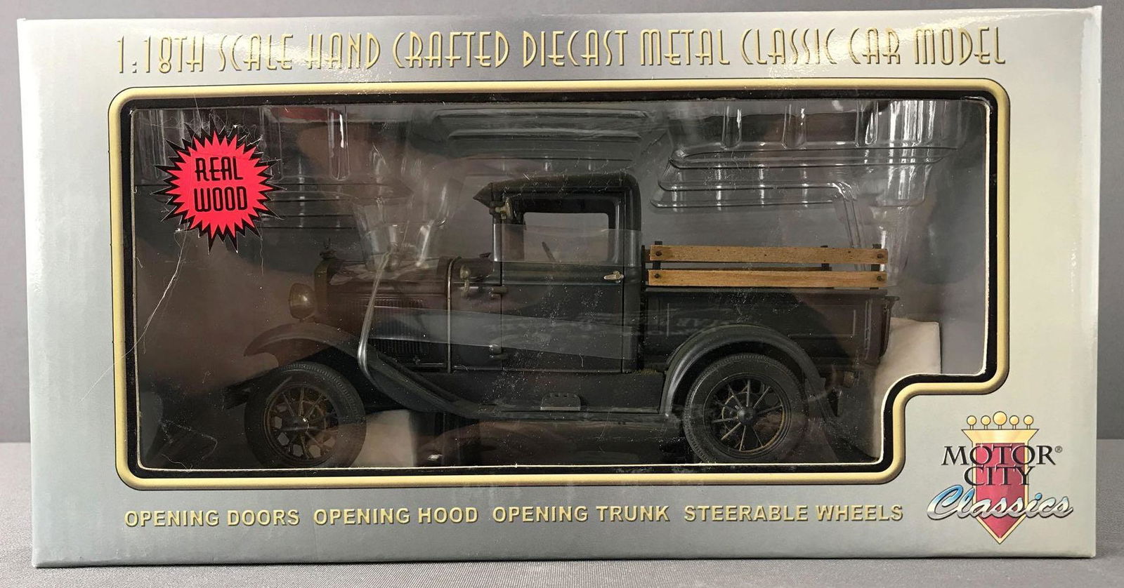1931 Ford Model A Pickup Truck Scale Model (1 of 3)