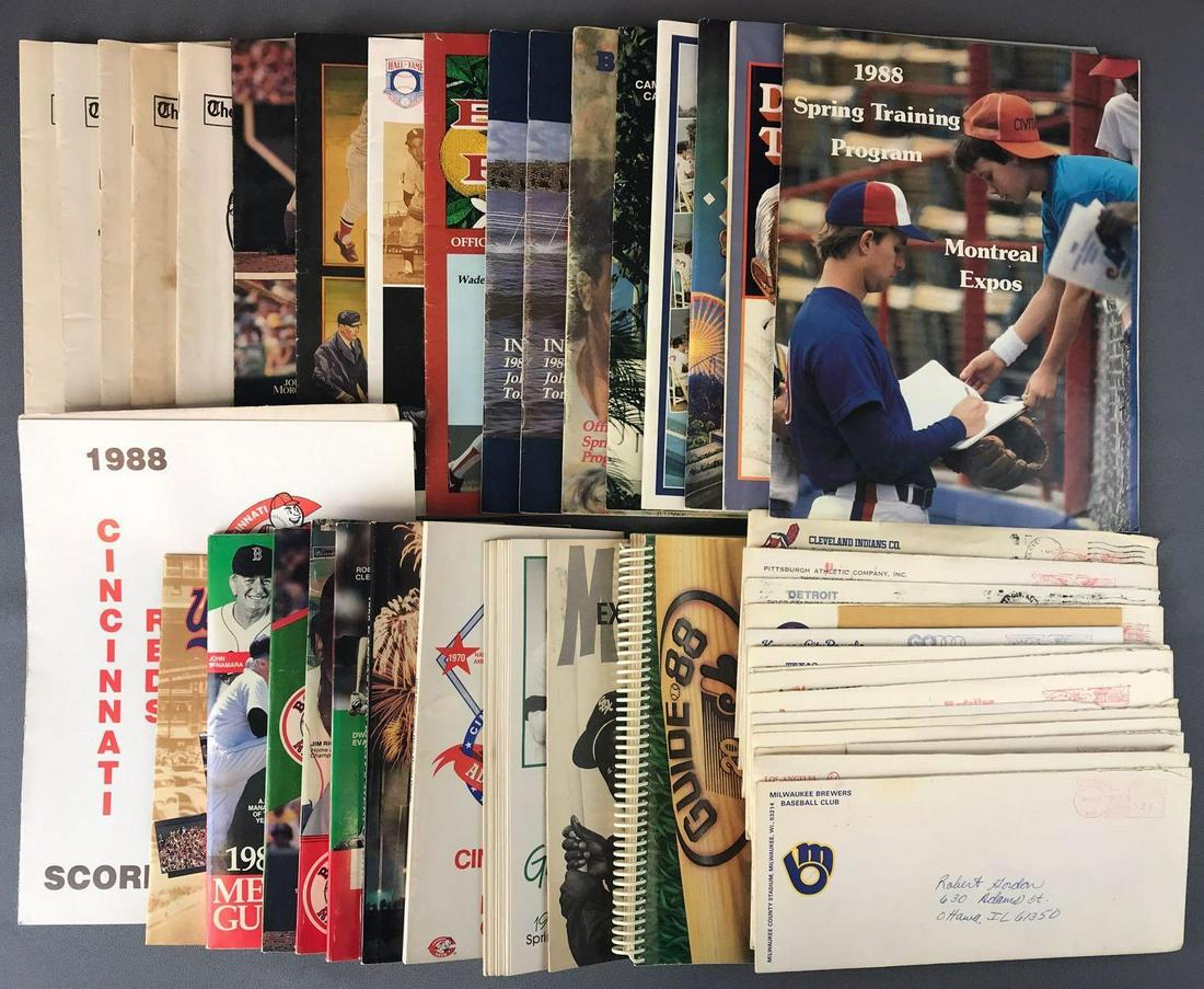 Large Group of Baseball Ephemera Programs Media Guides (1 of 6)