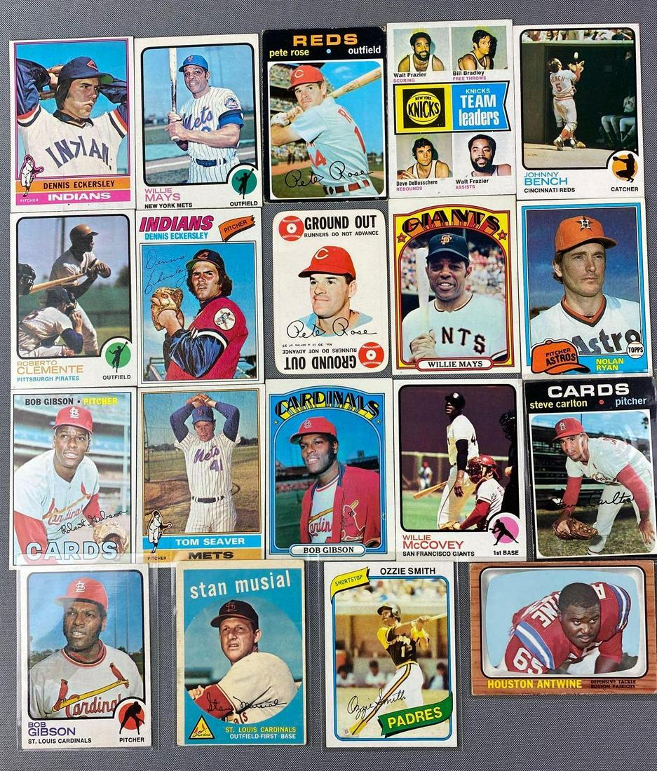 Group of 1960s-70s HOF Baseball Cards (1 of 5)