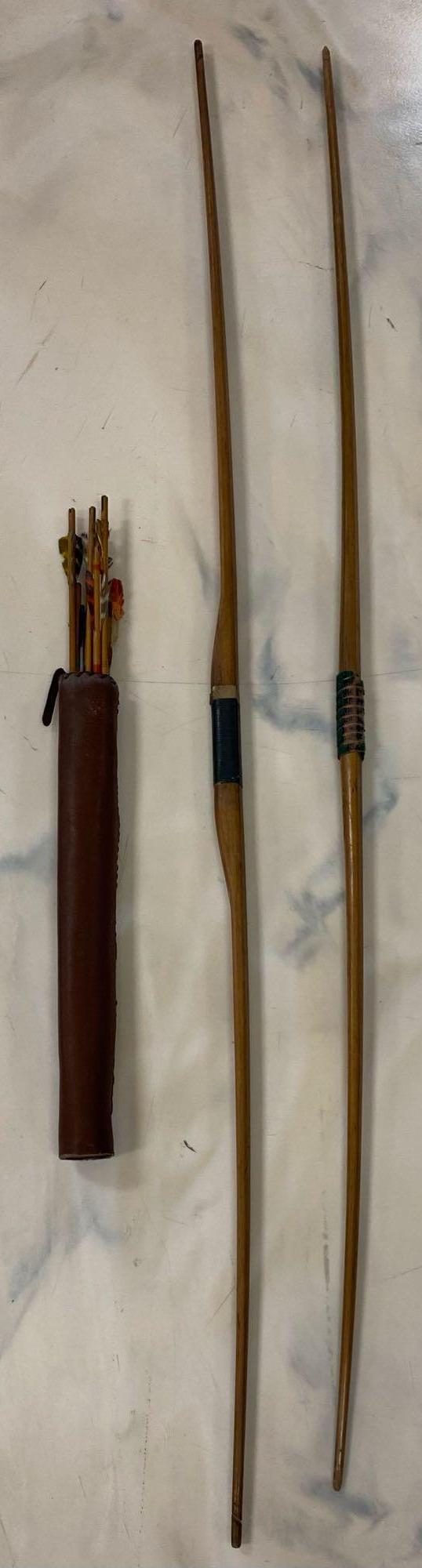 Group of 2 Bows and A Quiver of Arrows (1 of 4)