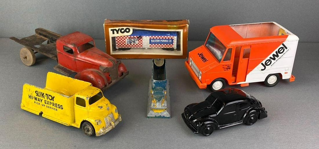Group of Toy Vehicles (1 of 8)