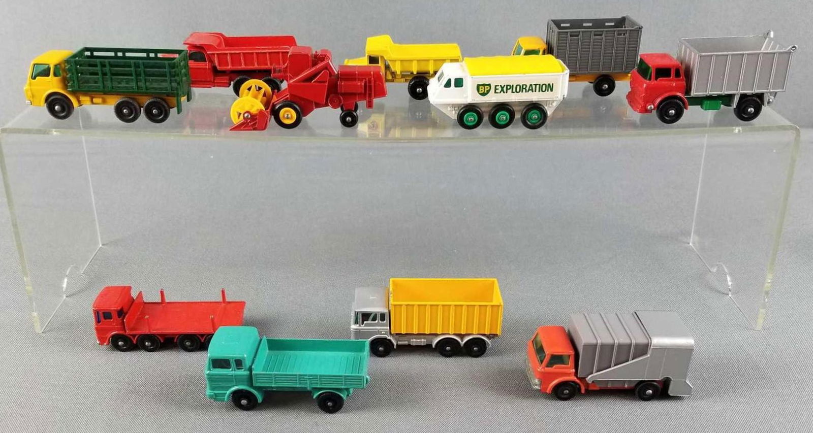 Group of 11 Lesney Matchbox trucks (1 of 8)