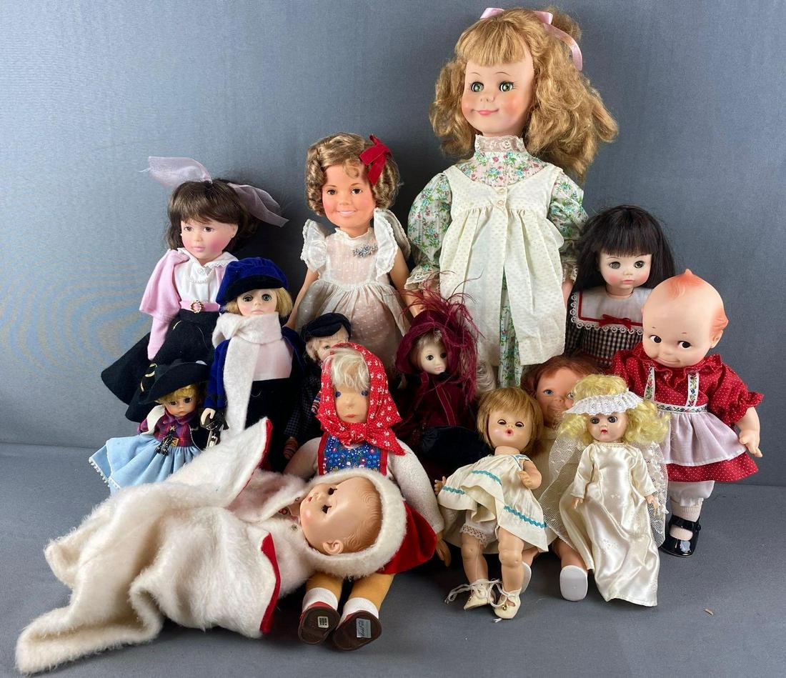 Group of 15 assorted collector dolls (1 of 5)