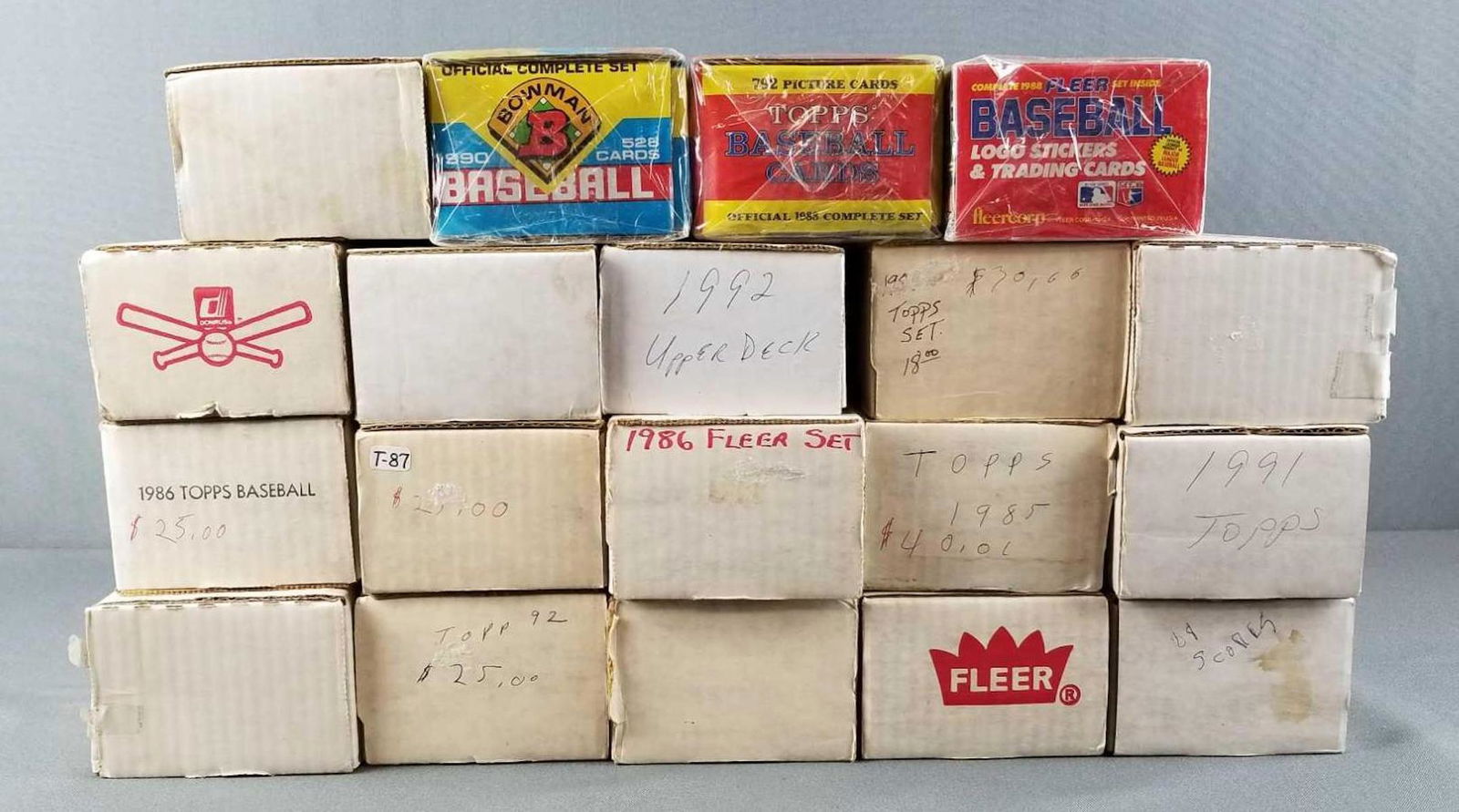 Large group of sports cards (1 of 7)