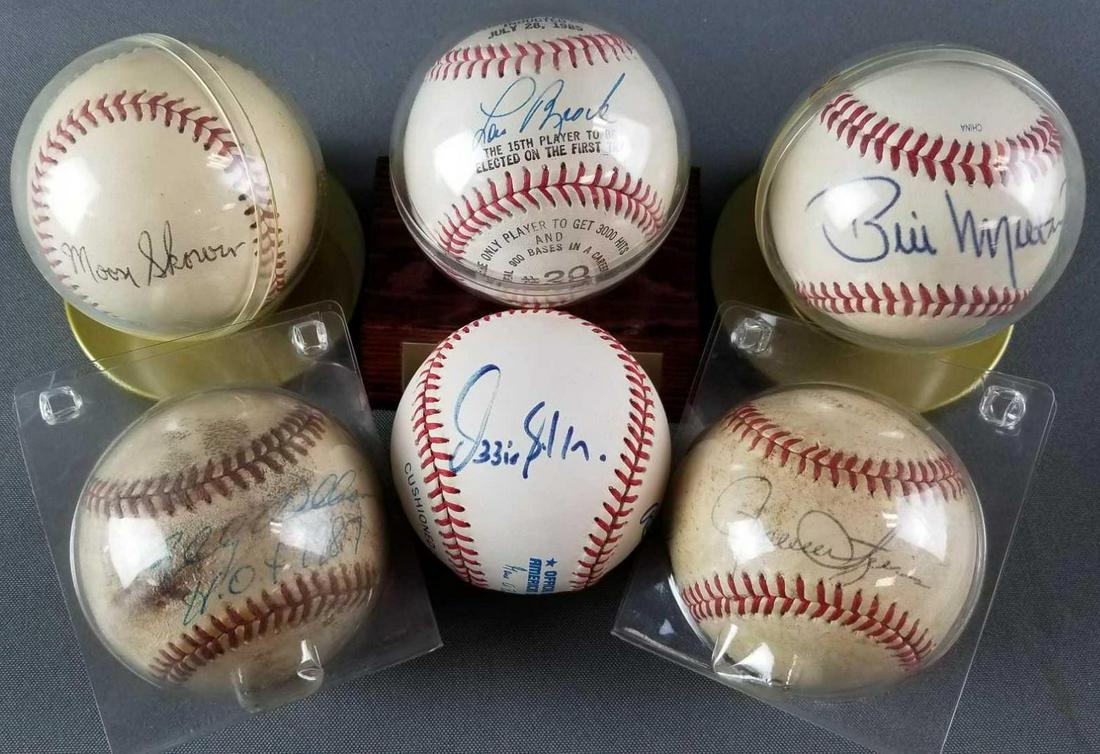 Group of 6 signed baseballs (1 of 4)