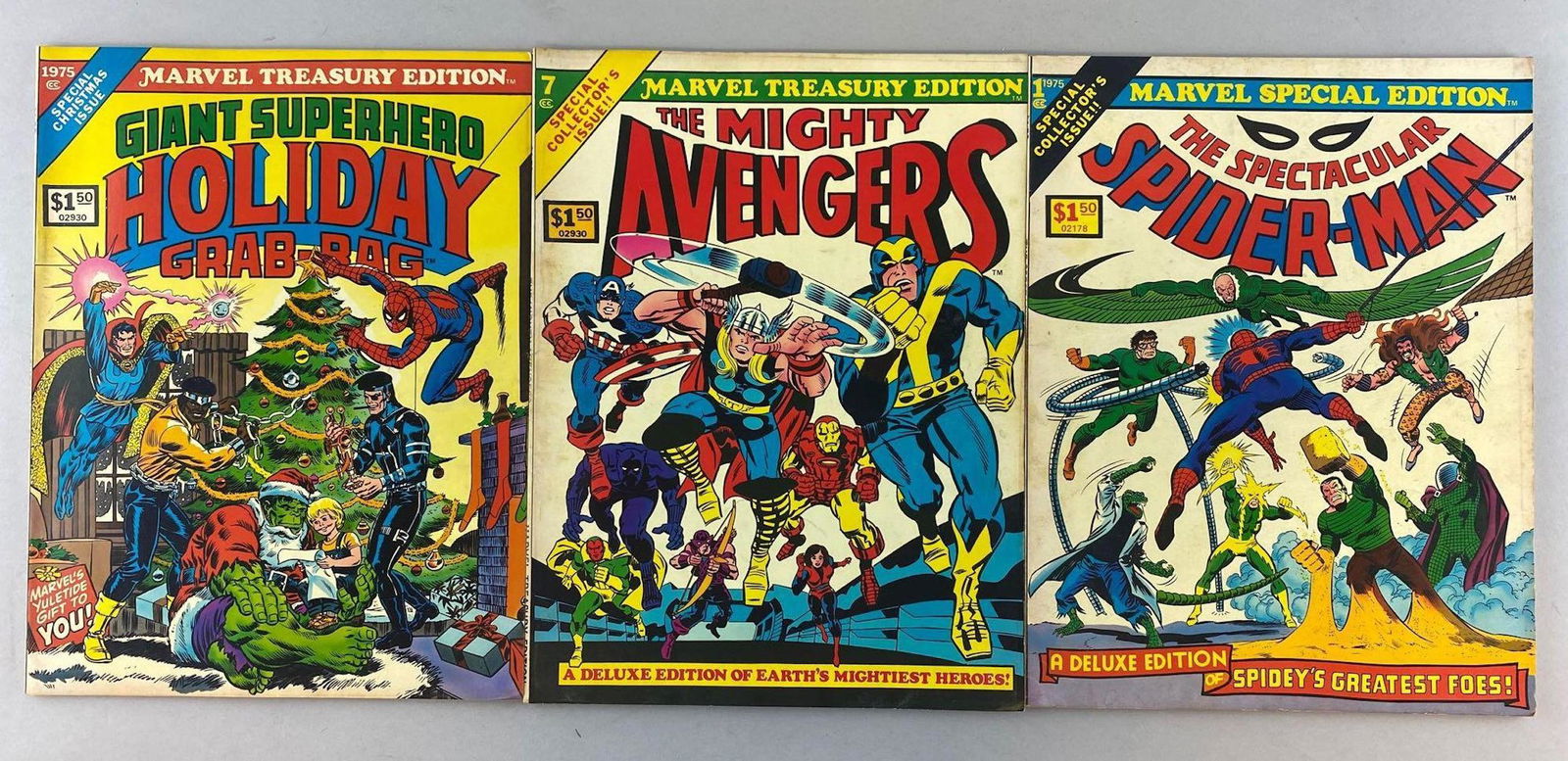 Group of 3 Marvel Comics oversized comic books (1 of 7)