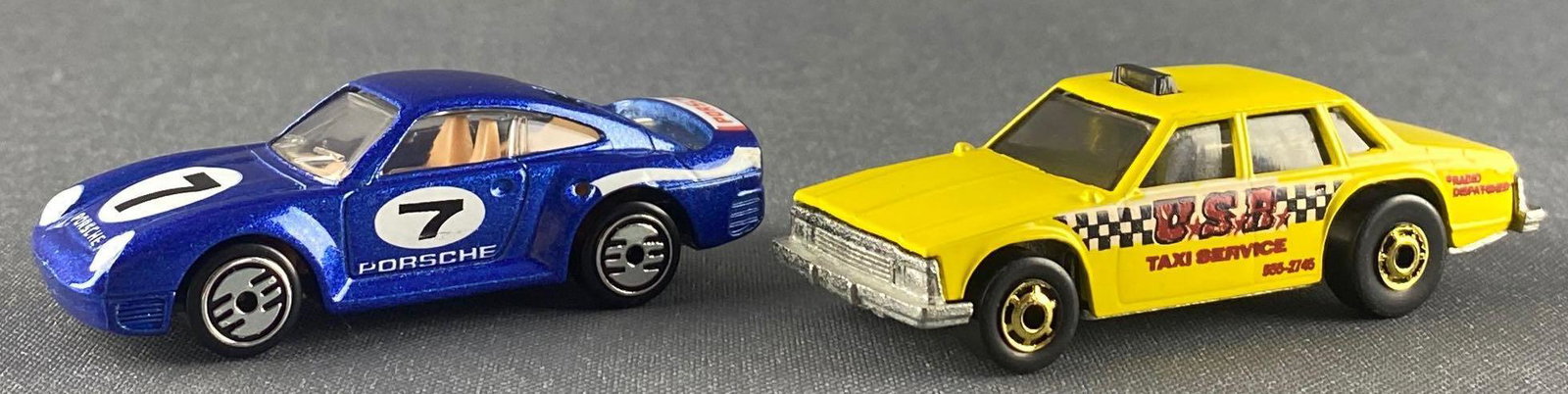 Group of 2 Hot Wheels die-cast vehicles (1 of 7)