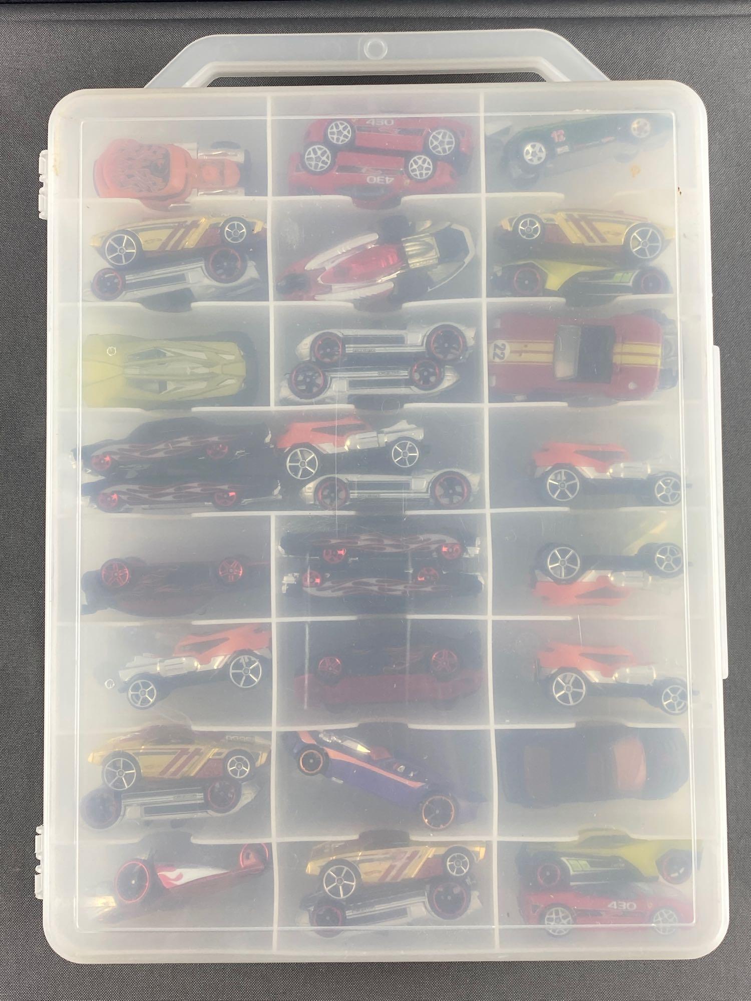 2-sided car case with assorted Hot Wheels die-cast (1 of 3)