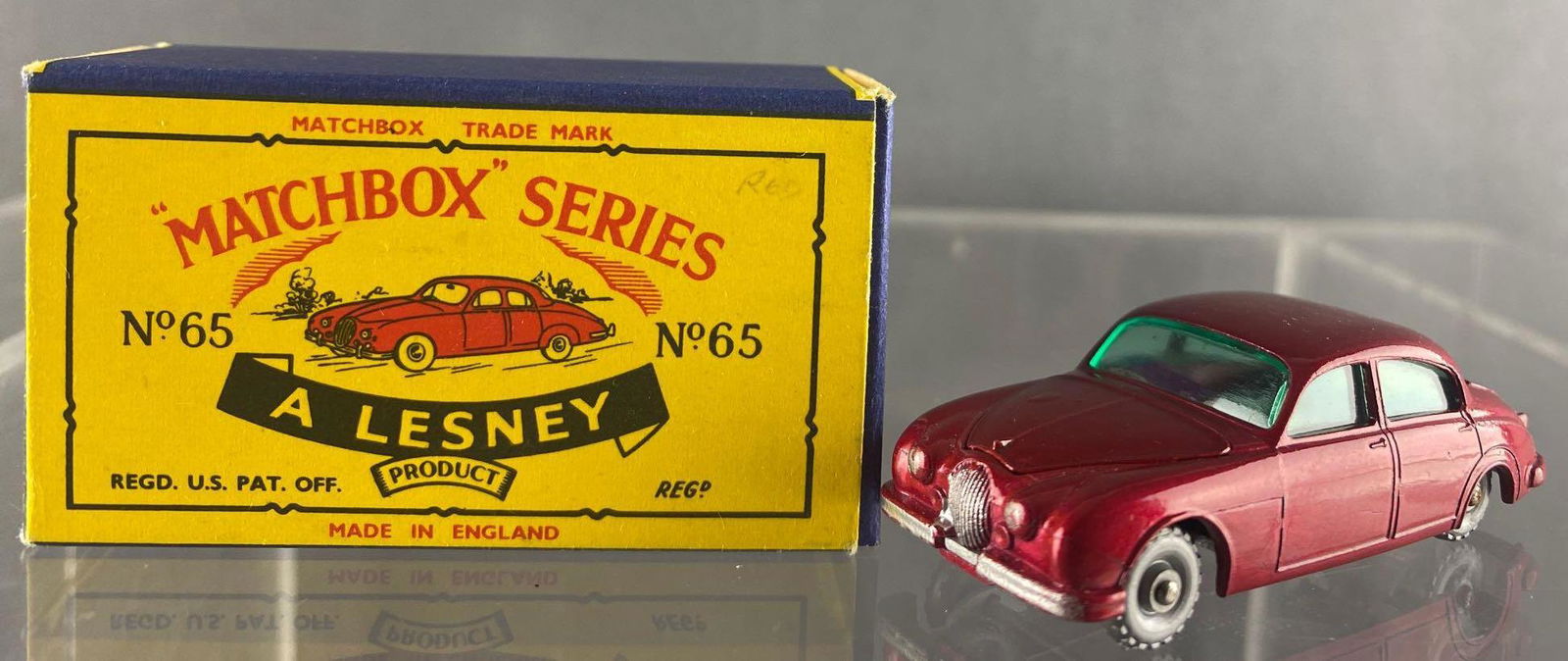 Matchbox No. 65 Jaguar 3.4L Sedan (1 of 7)