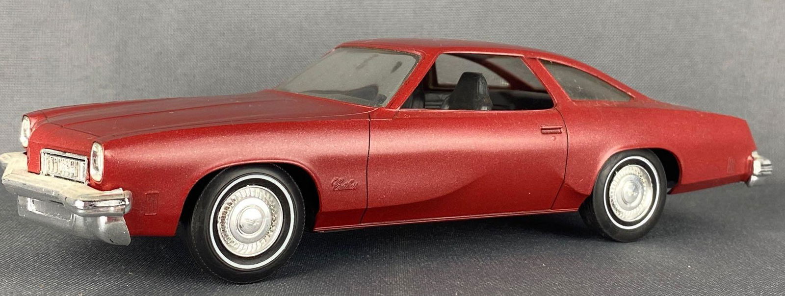Jo-Han Models 1975 Oldsmobile Cutlass Dealer Promo Car (1 of 7)