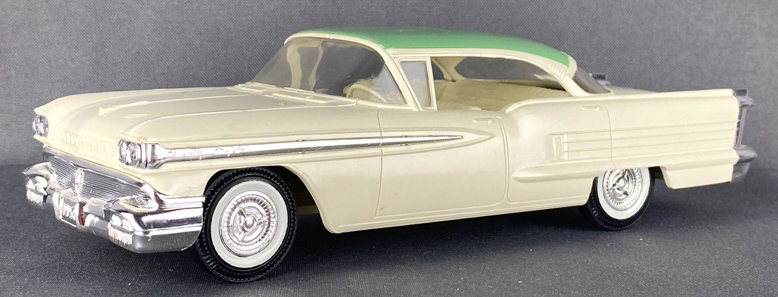 Jo-Han Models 1958 Oldsmobile 98 Dealer Promo Car (1 of 7)