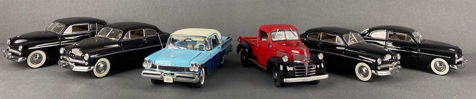 Group of 6 assorted Danbury Mint vehicles (1 of 4)